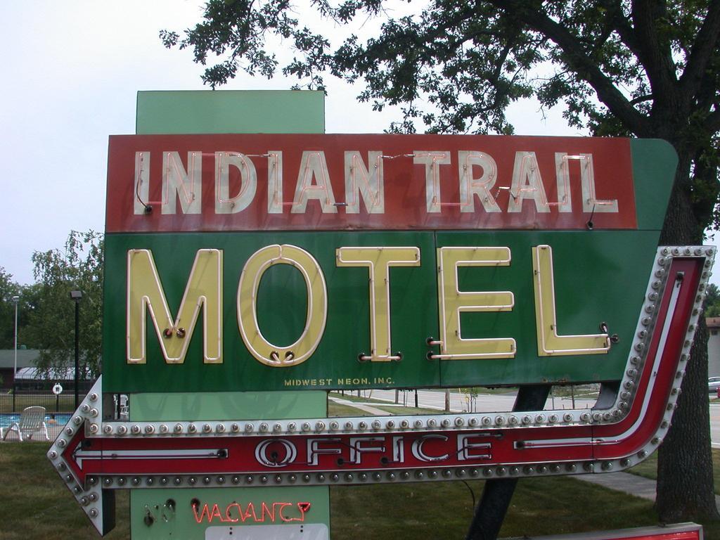 Indian Trail Motel Wisconsin Dells Kültér fotó